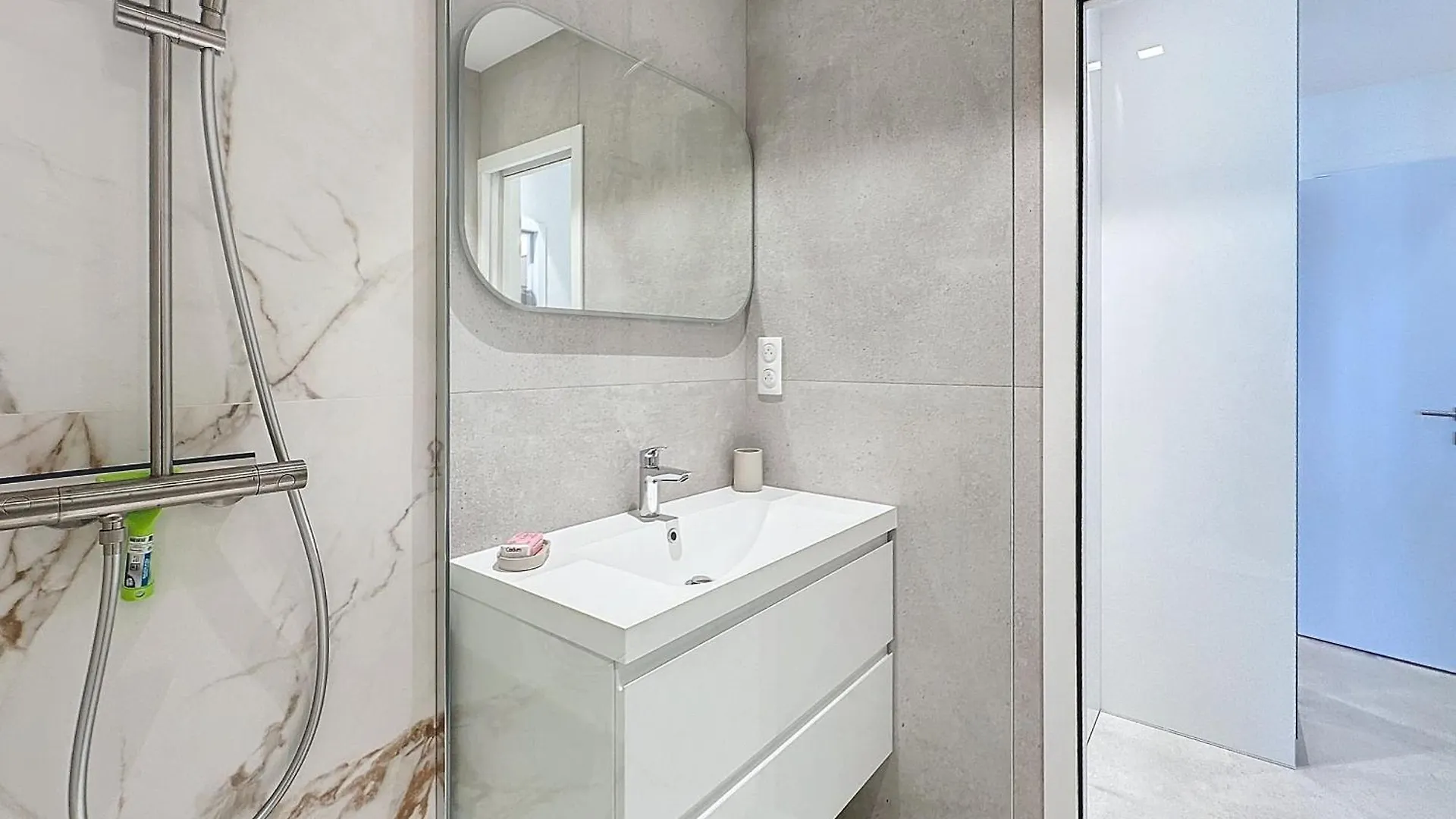 Apartment 39M2 Croisette, Terrasse, Vue Mer, Garage Cannes