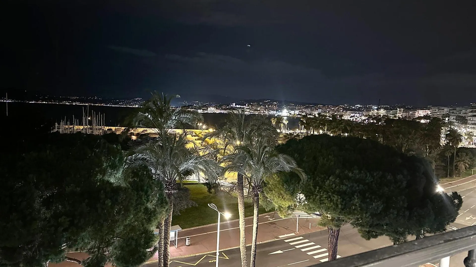 Apartment 39M2 Croisette, Terrasse, Vue Mer, Garage Cannes France