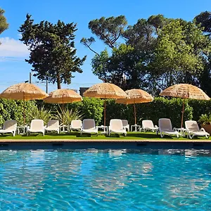 فندق Luxotel, كان